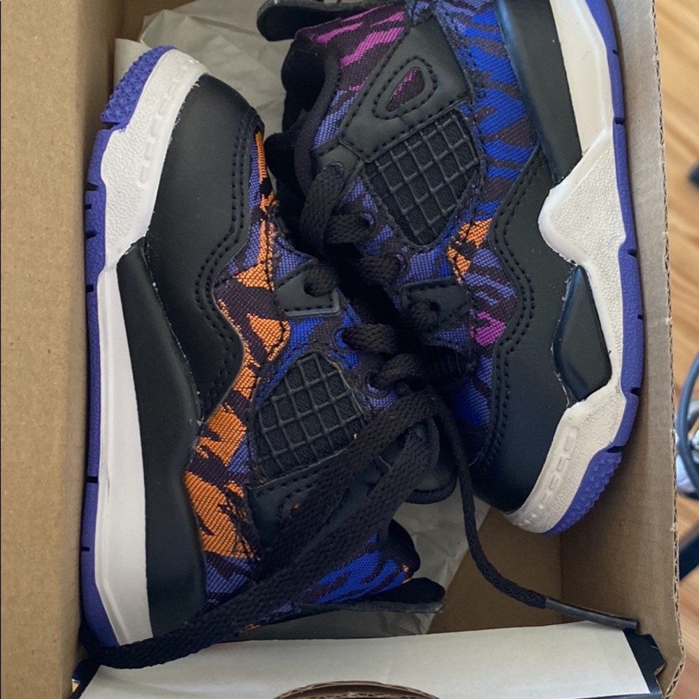 Jordan 4 retro